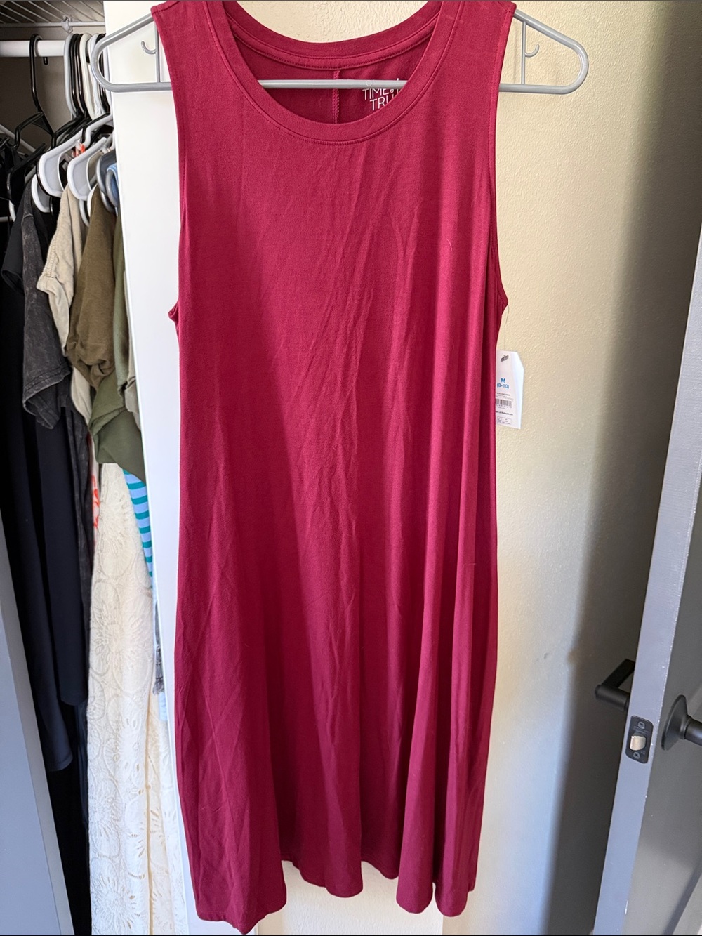 Sleeveless Scoop Neck Midi Dress - Berry Pink